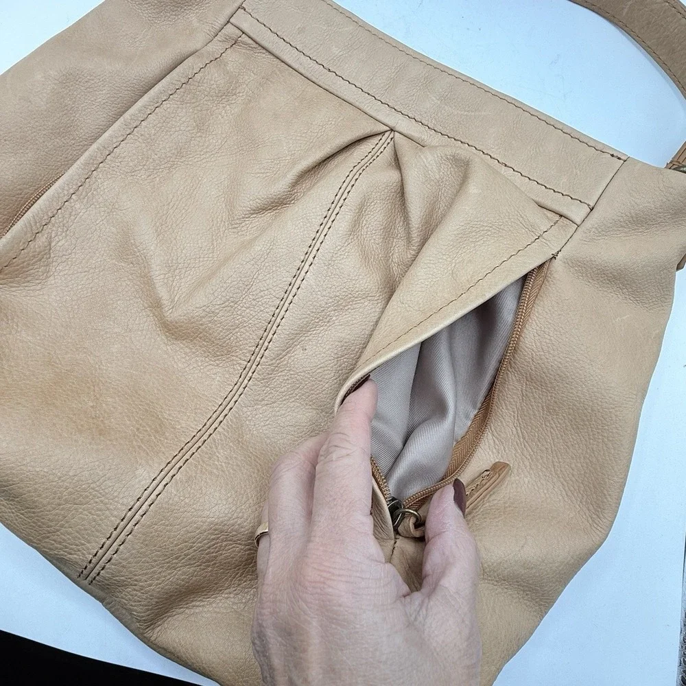 American Leather Co Women's Shoulder Slouchy Hobo Bag Light‎ Brown Cognac
